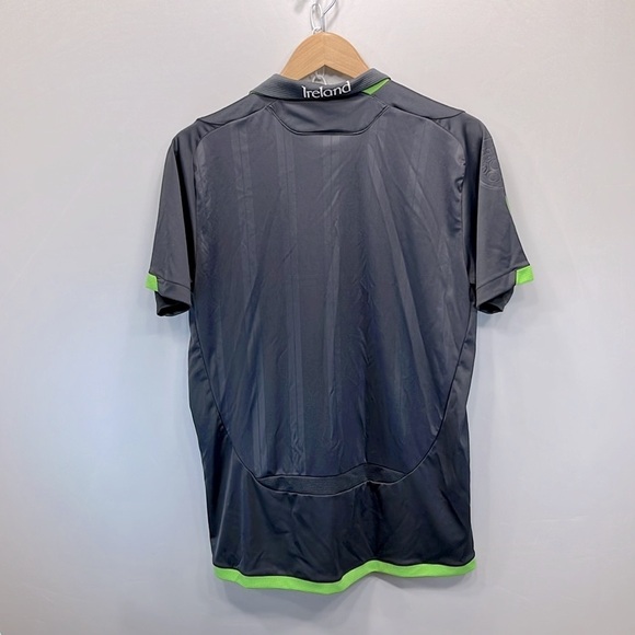Umbro Ireland Soccer Jersey Mens Size Medium Gray Green Season 2009/10 - Picture 2 of 16